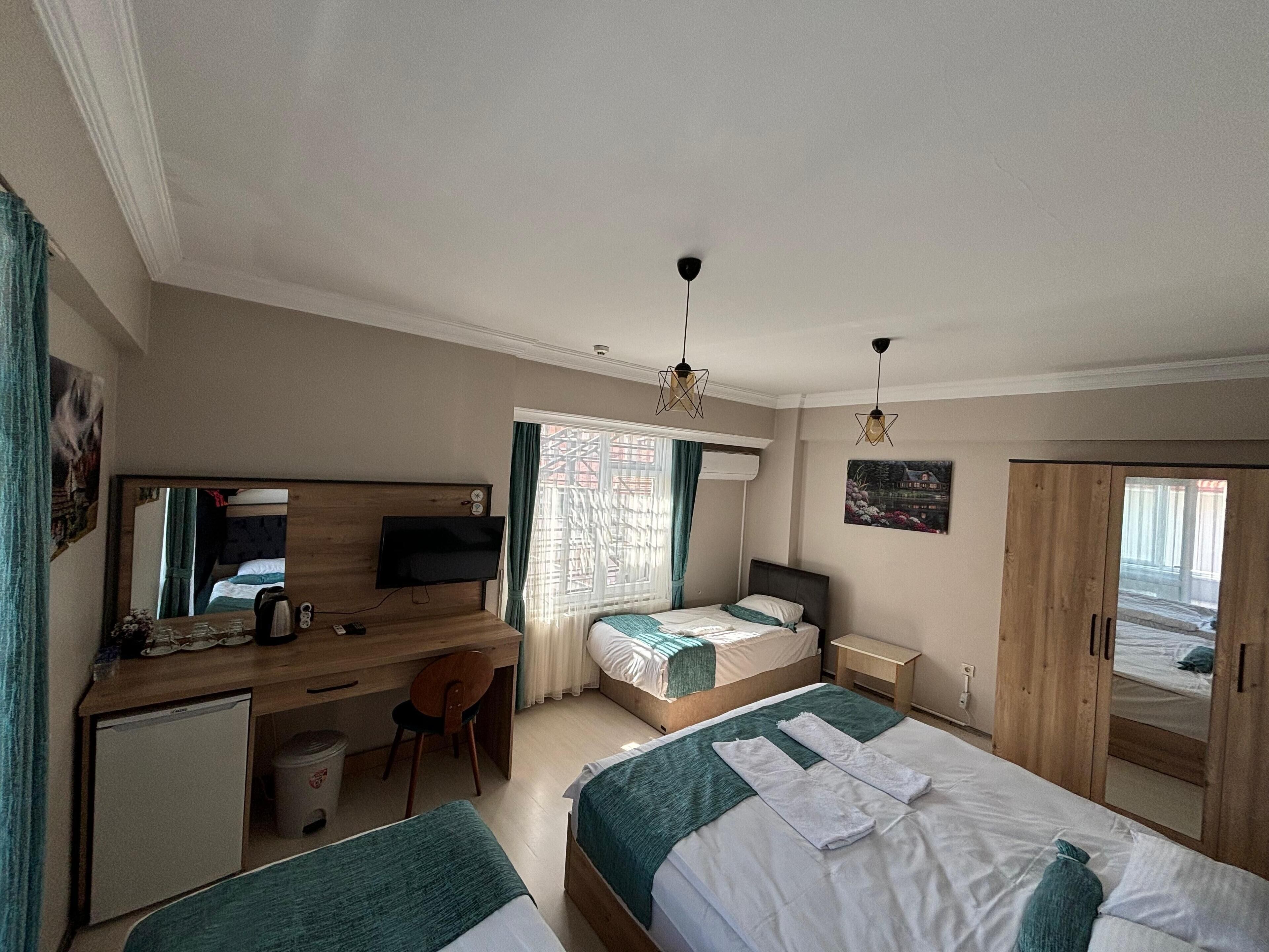 luxury triple room | air conditioning