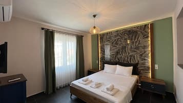 Premium Room | Desk, free WiFi, bed sheets