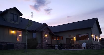 Nouvelle liste! Aspen Lodge. Cabine spacieuse Ă Garden City.