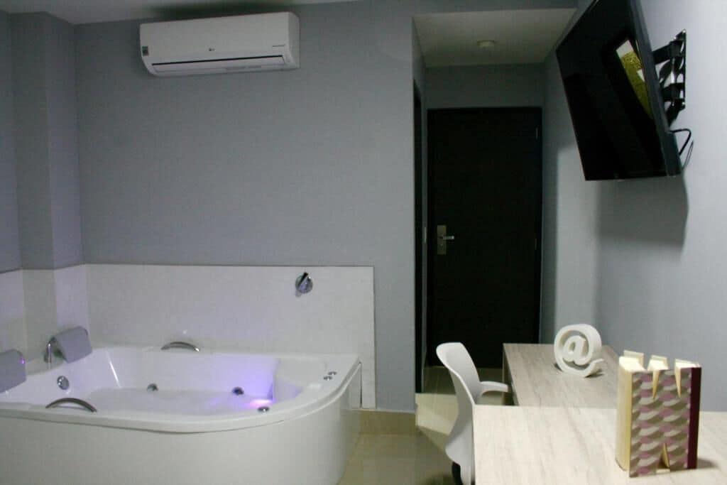 Photo - Hotel Lleras Express