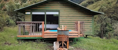 Deluxe Cabin, 1 King Bed, Private Pool, Mountain View