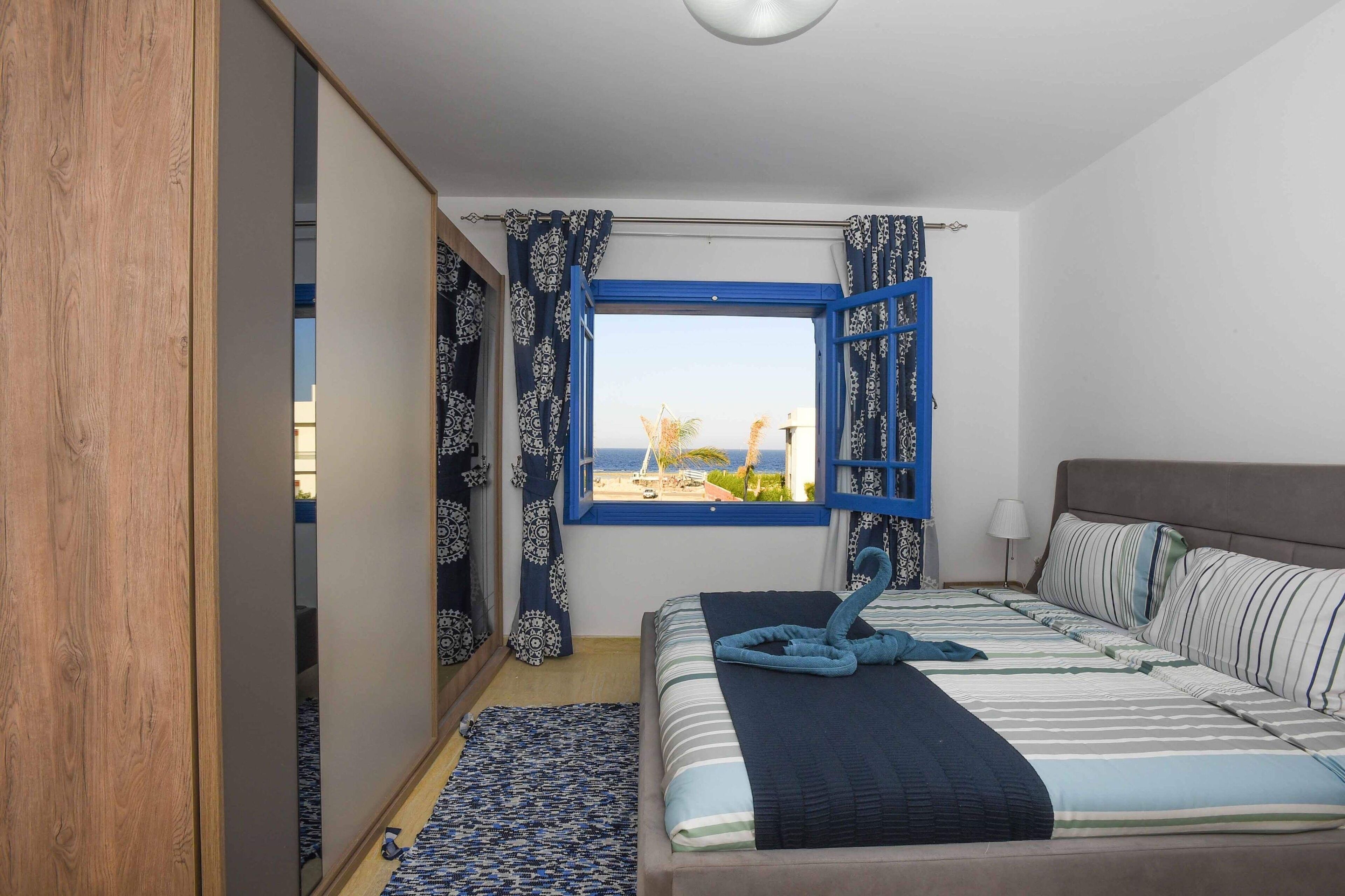 8 chambres, fer et planche à repasser, lit de bébé portatif, Wi-Fi