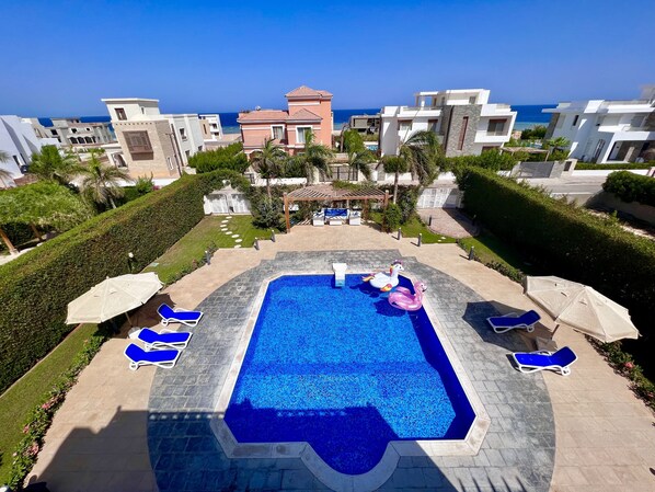 Outdoor pool, a heated pool