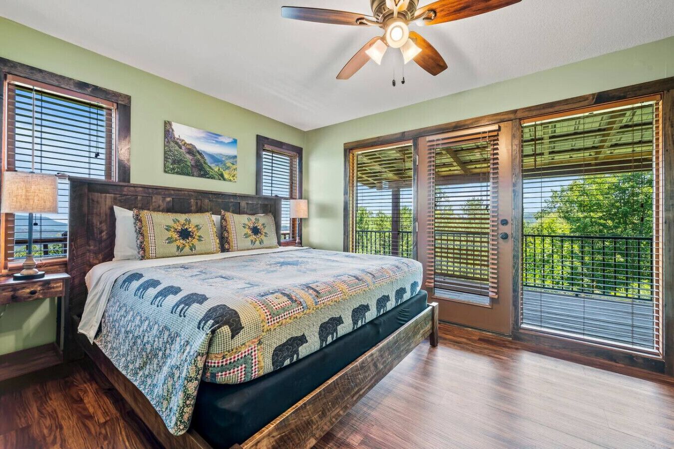 3 chambres, fer et planche à repasser, lit parapluie, Wi-Fi gratuit