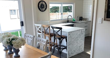 Cambridge Cottage - the perfect, pet friendly location!