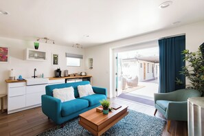 TV, video library