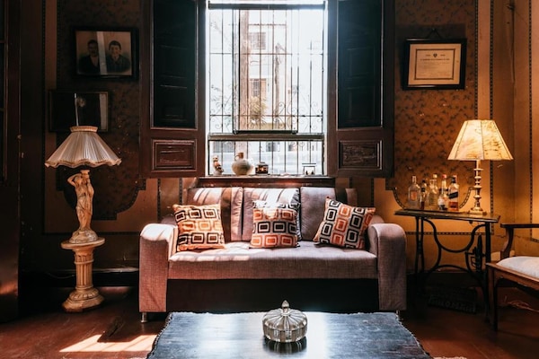 Smart TV 32 polegadas com canais via satélite, Netflix