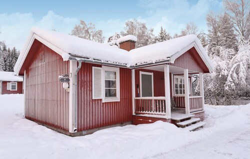 Amazing home in Sysslebäck with kitchen