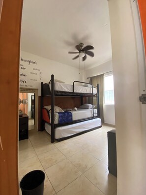 Wifi gratis y ropa de cama