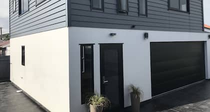 Light, Modern + Close to Everything