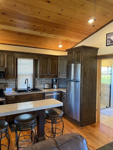 Beautiful Luxury Cabin near Two Medicine Lake