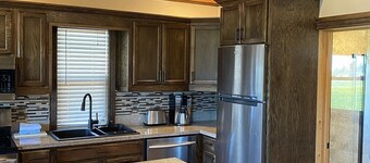 Beautiful Luxury Cabin near Two Medicine Lake