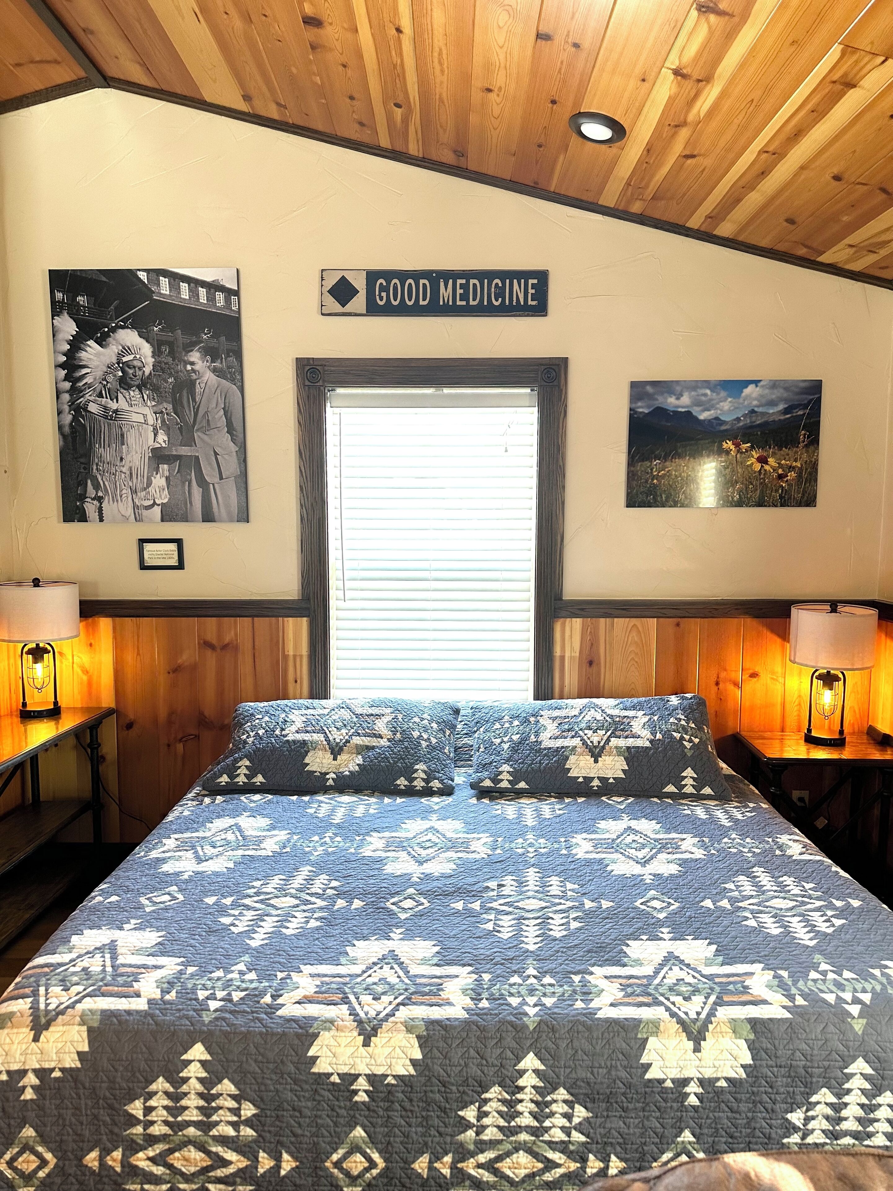 WiFi (無料)、ベッドシーツ