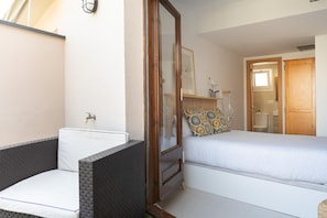 1 bedroom, iron/ironing board, Internet, bed sheets