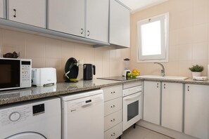 Fridge, microwave, oven, dishwasher