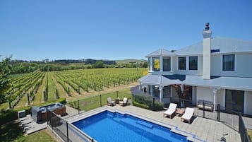 Piscine extérieure, piscine chauffée