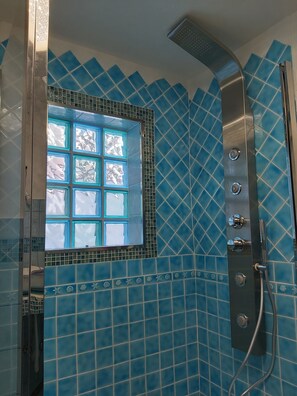 Shower, hair dryer, bidet, towels - Affitto Beautiful villa with stunning panoramic views (Porto Pino)