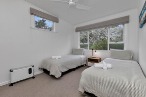 2 chambres, bureau, fer et planche à repasser, Wi-Fi gratuit