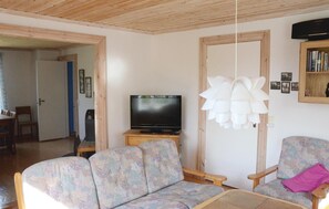 Fireplace, DVD player