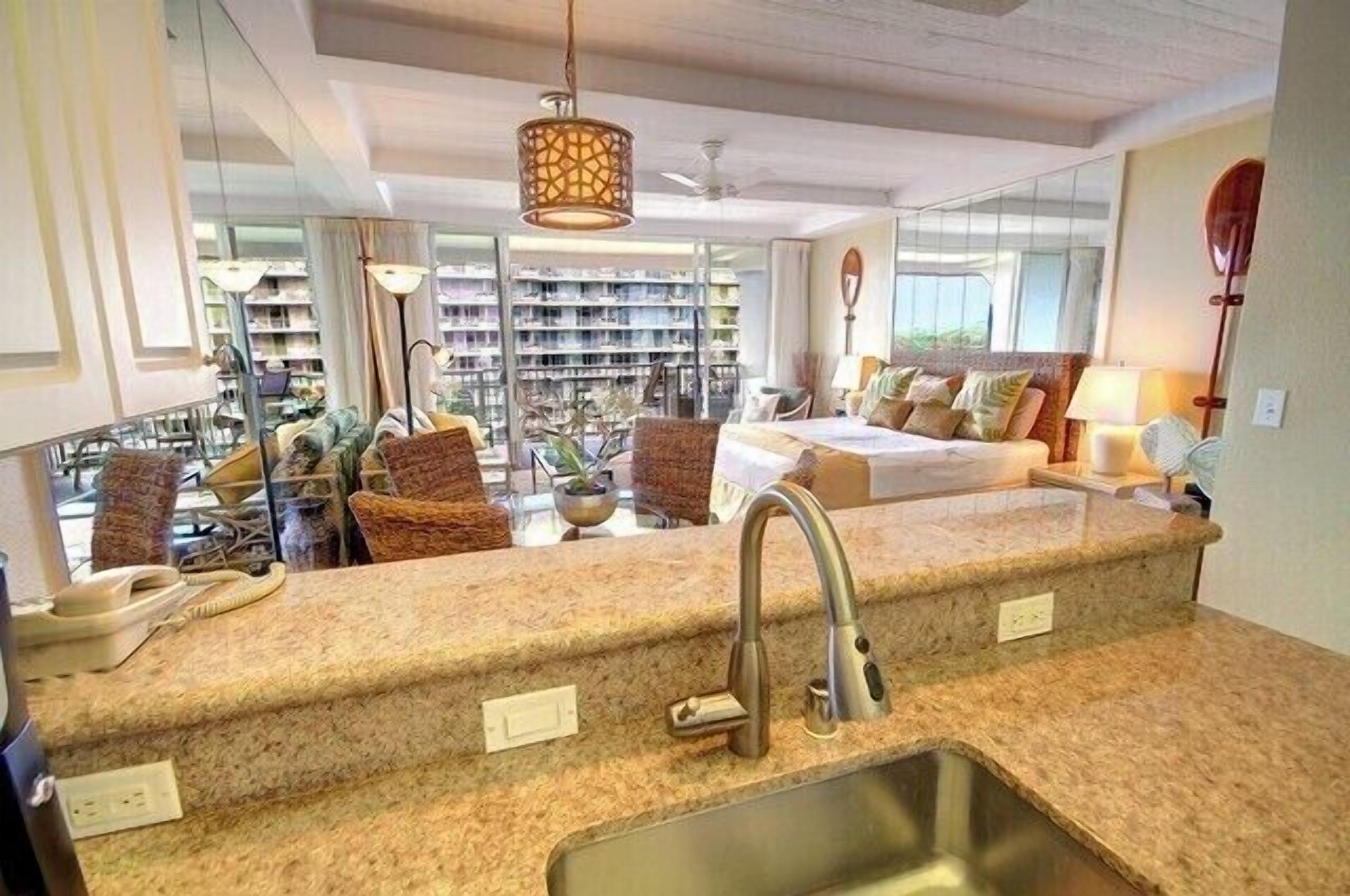 Tower 1 South Facing. Beautiful Ocean, Lanai , Koi Pond And Courtyard Views - Kaanapali Beach, HI