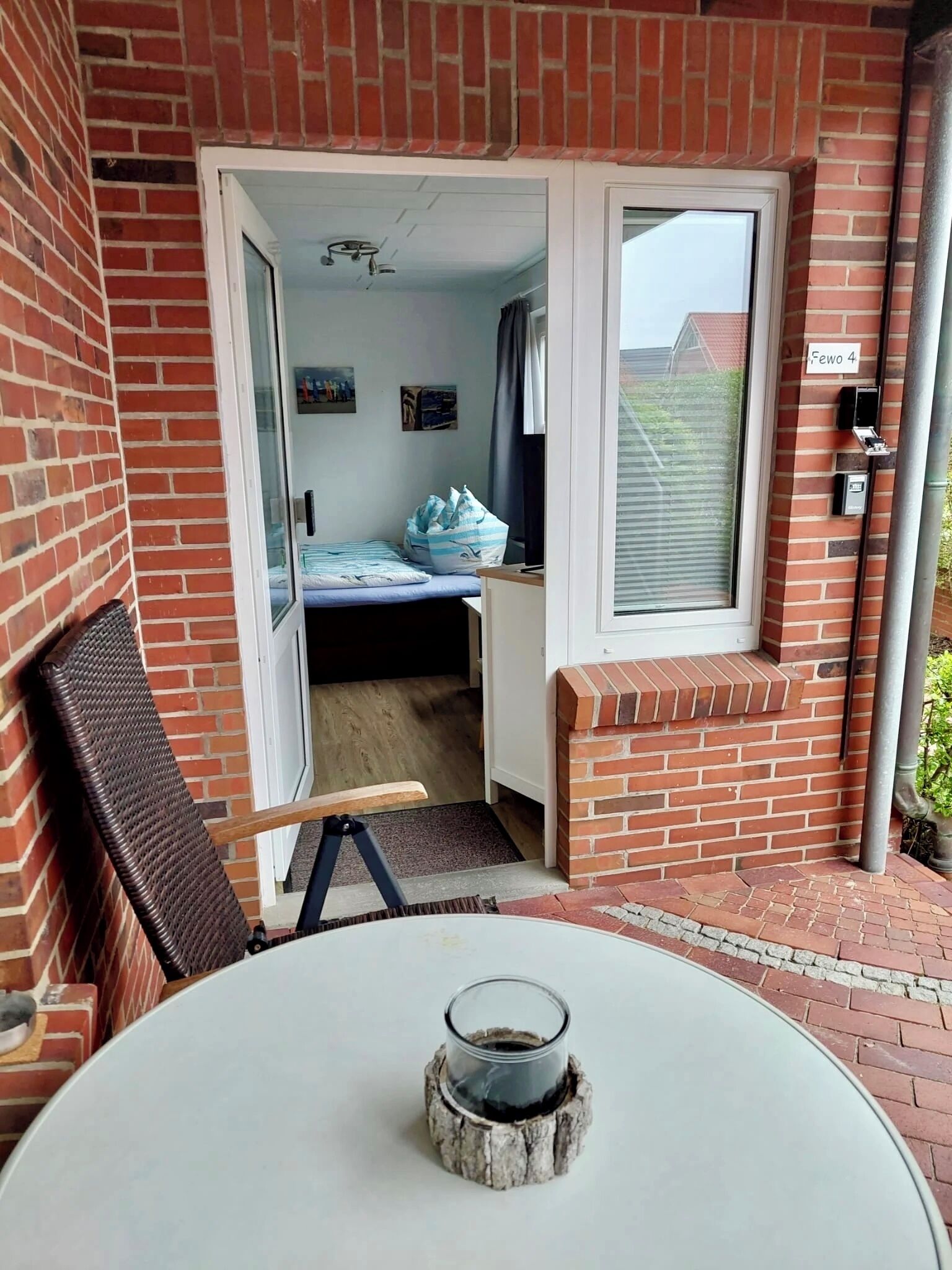 1 slaapkamer, een strijkplank/strijkijzer, gratis wifi, beddengoed