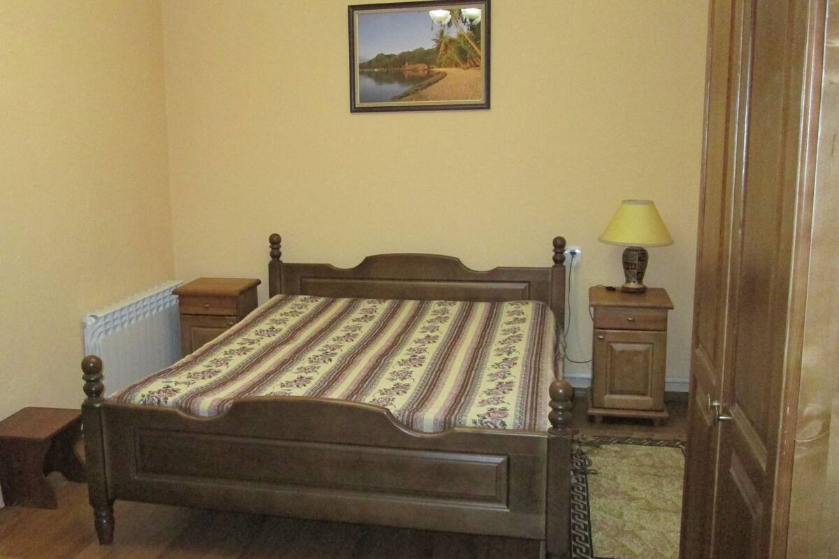 Standard Single Room | Individually furnished, soundproofing, iron/ironing board, free WiFi