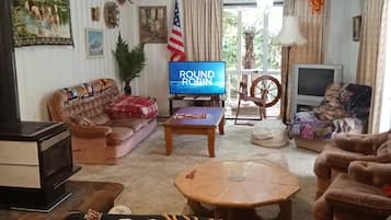 TV, fireplace, DVD player, video library