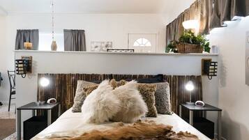 办公桌、熨斗/熨衣板、WiFi、床单