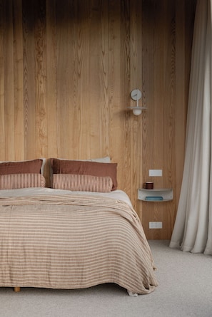 6 habitaciones, tabla de planchar con plancha y wifi gratis 