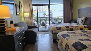 Bügeleisen/Bügelbrett, kostenloses WLAN, Bettwäsche