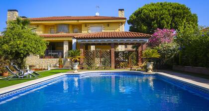 MAGNIFICA Villa Only Families