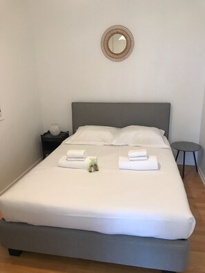3 slaapkamers, een strijkplank/strijkijzer, gratis wifi, beddengoed