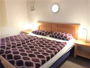 1 Schlafzimmer, Reisekinderbett, WLAN