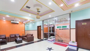 Lobby - Hotel Chris (Devachuli)