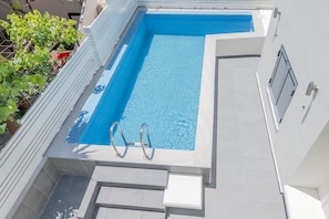 Outdoor pool - Rotunda Suites (Chania)