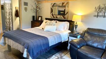 Iron/ironing board, free WiFi, bed sheets