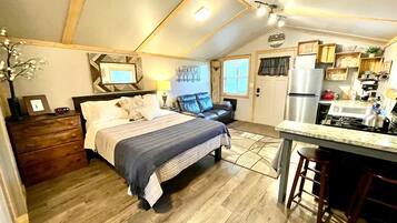 Fer et planche à repasser, Wi-Fi gratuit, draps fournis