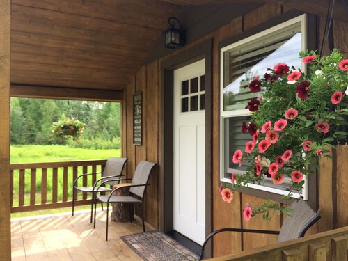 Welcome to the Fiddle Creek Cabin near Hatcher Pass, Alaska