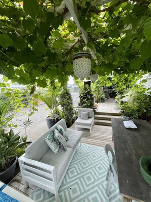 Outdoor dining - Character Napier South Villa (Napier City)