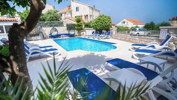 1 dormitori, caixa forta a l'habitació, escriptori i cortines opaques