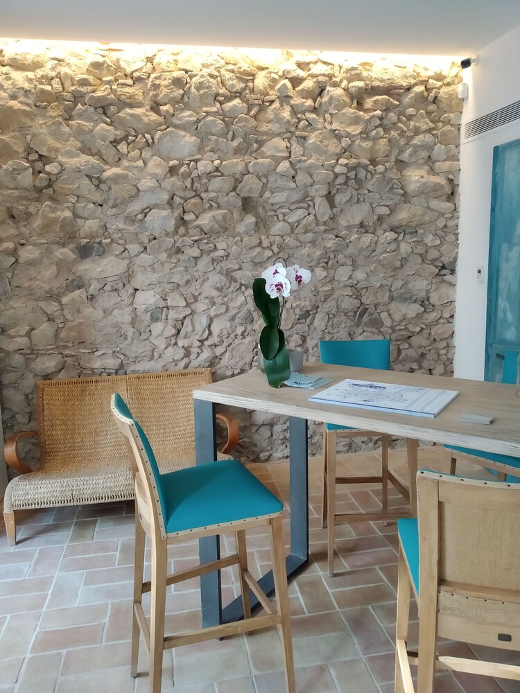 Can Liret Hotel by null