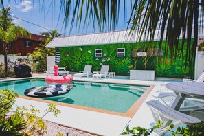 Pool - STEPS TO THE BEACH WITH POOL!  CAN BE RENTED AS A 4 BEDROOM! (HOLMES BEACH)
