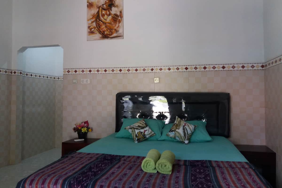 Double Room | In-room safe, desk, rollaway beds, free WiFi