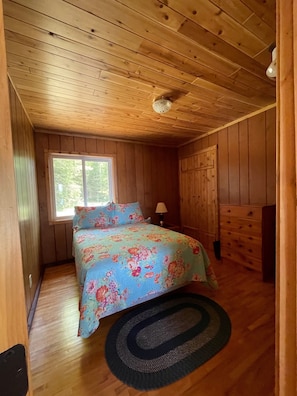 2 bedrooms, bed sheets