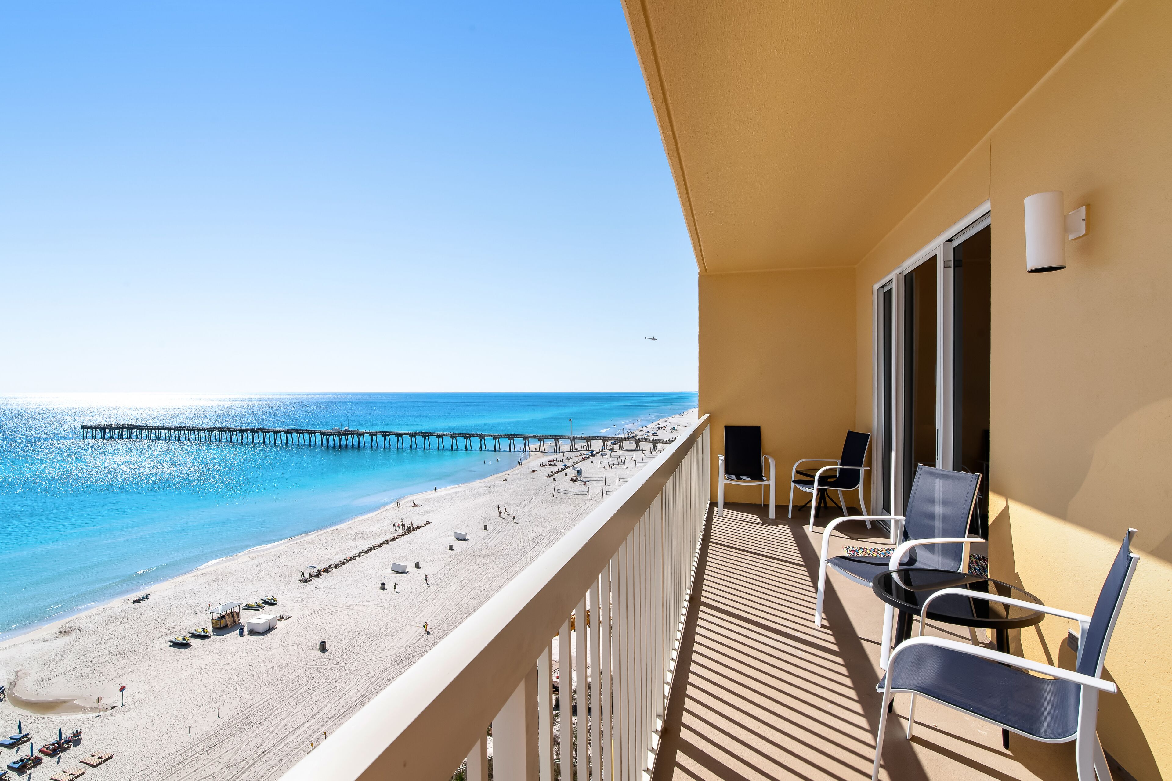 Cozy Calypso condo with balcony & view of the Gulf