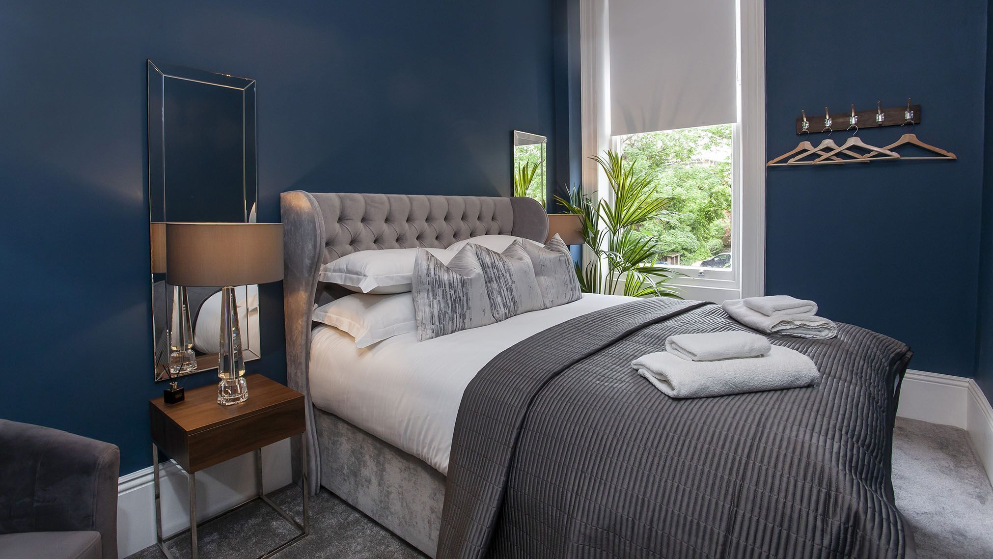 2 dormitoris, planxa i posts de planxar, wifi gratuïta i roba de llit 