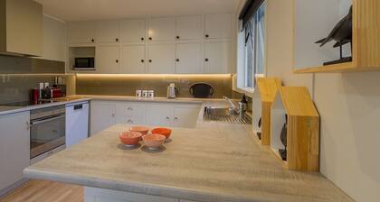 Alchemy Cottage - Arrowtown Holiday Home