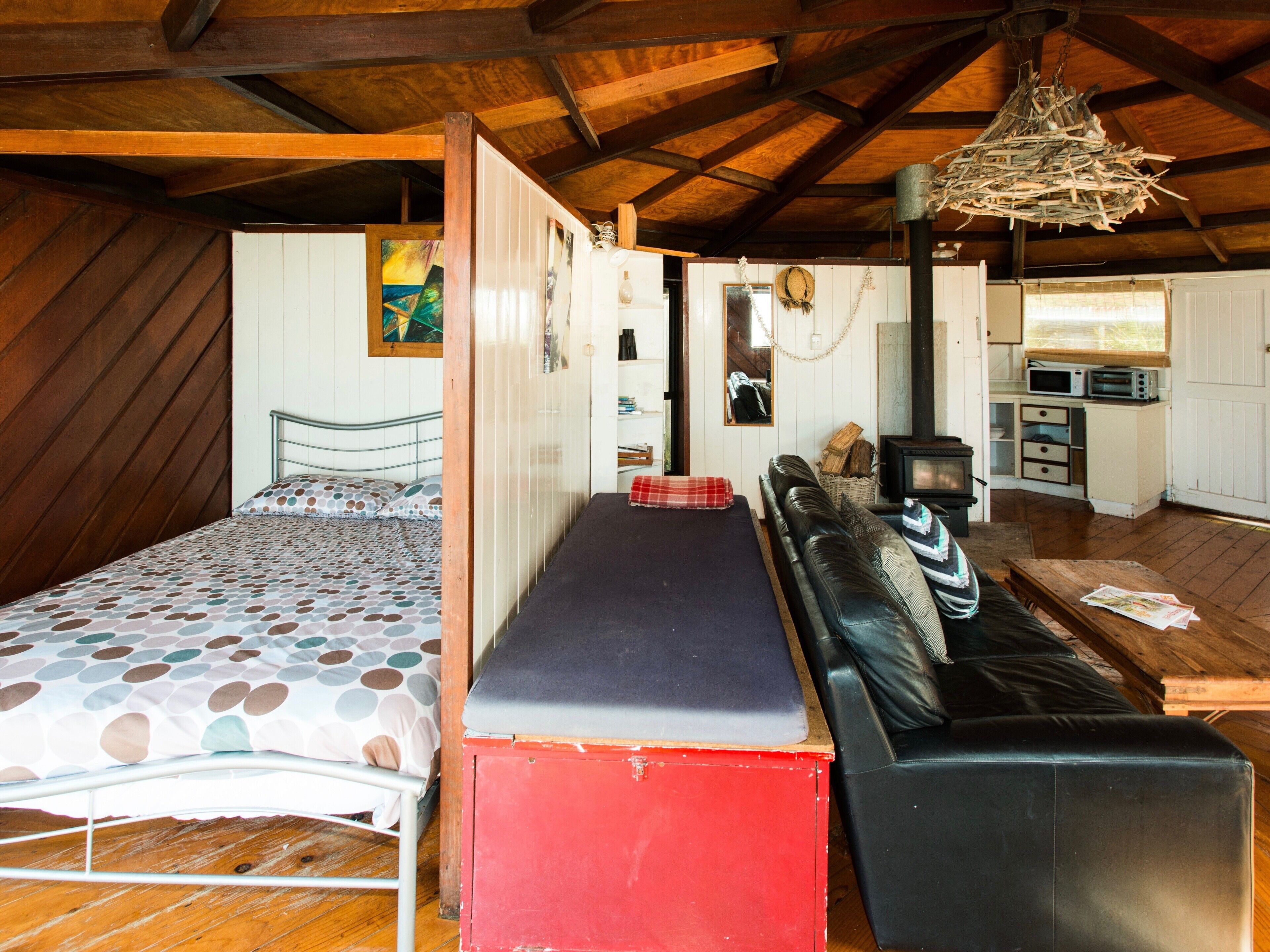 2 bedrooms, bed sheets