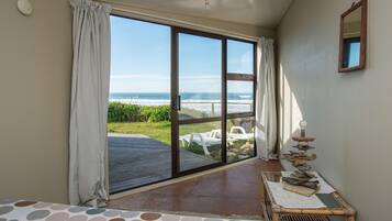 2 bedrooms, bed sheets