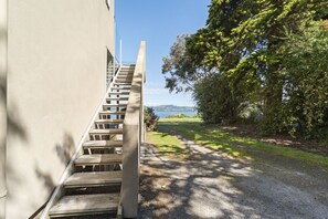 Property grounds - Lakeside Vistas Magic - Rainbow Point Home (Rainbow Point)